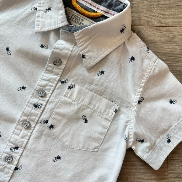 Free Planet 2T pineapple white black button up collared shirt summer beach - Picture 5 of 5